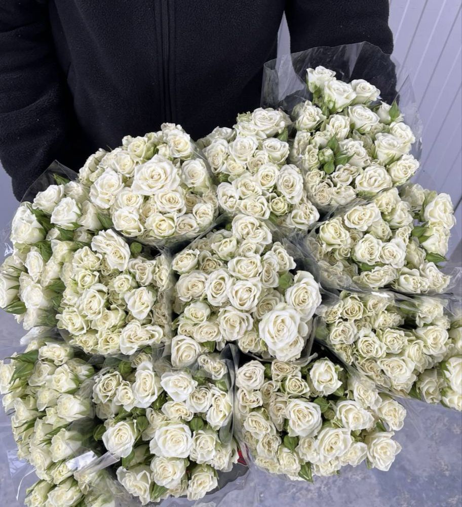Букеты тюльпан,розы,пионы,доставкв лучших цветов