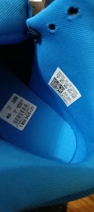Vând Adidas, mărimea 40