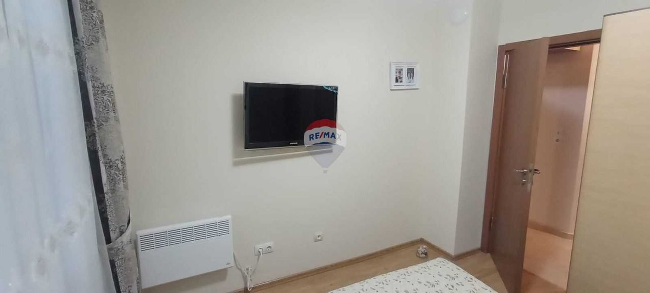 Продава се Двустаен апартамент в Варна, Левски - 68 кв.м за 2324 €/кв.м - Снимка #4