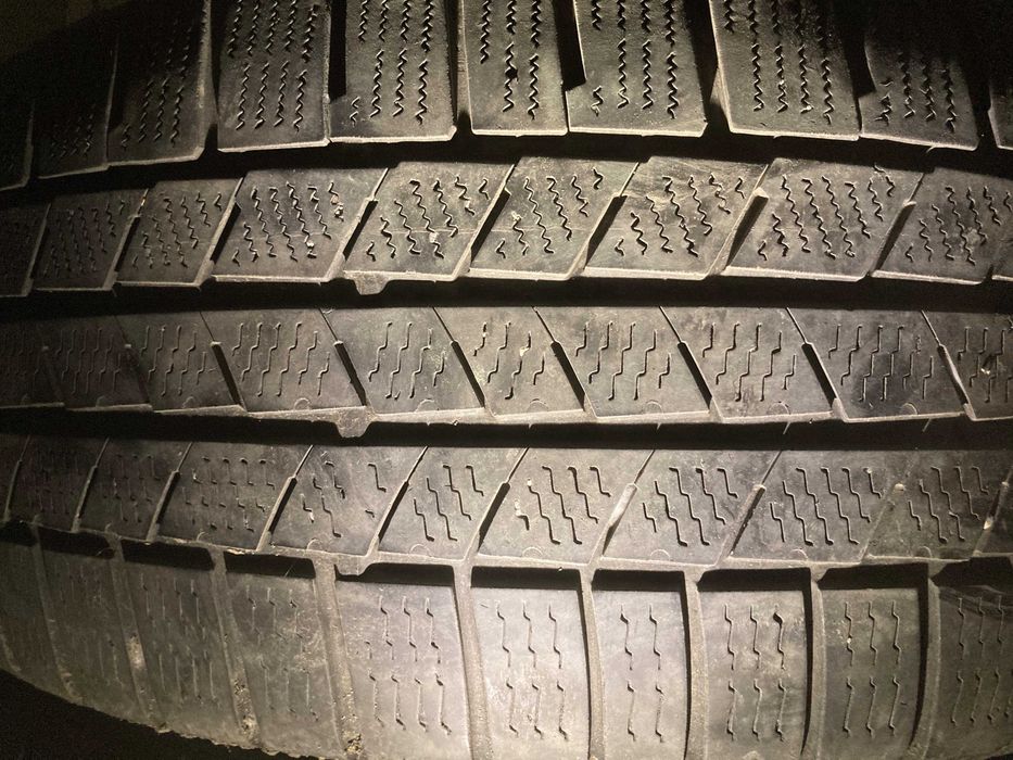 Всесезонни Гуми 275 40 22 Continental 4 БРОЯ