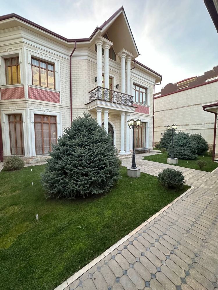 Элитный дом в аренду: 2 этажа, мебель, летняя кухня, гараж