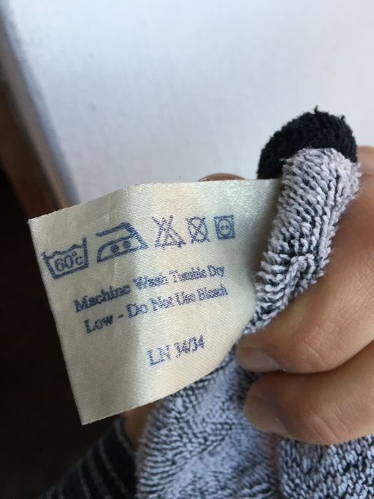 Оригинална ретро кърпа на Дисни. Голяма с Мики и Гуфи