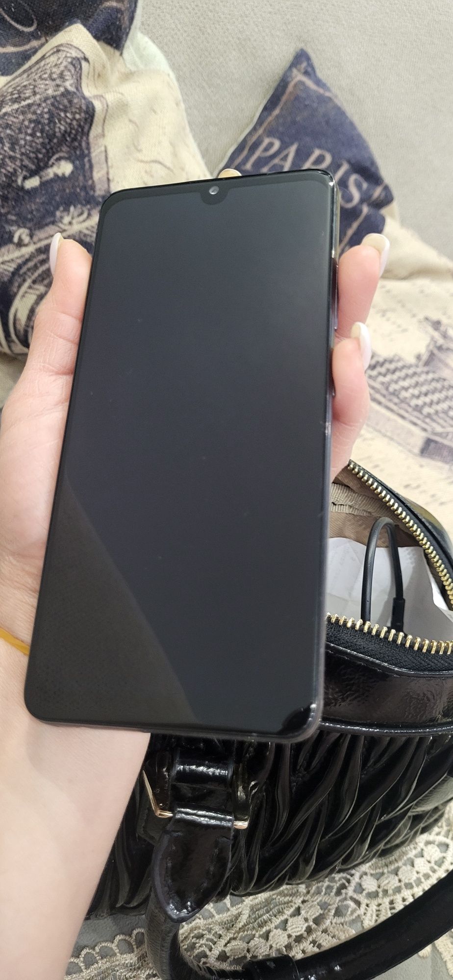 Samsung A 32 . Цена 50000