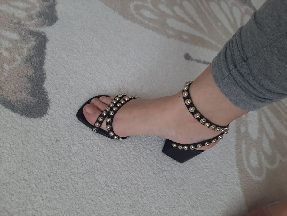 Sandale Ash                         .