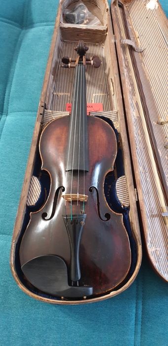 Vioara veche de vanzare