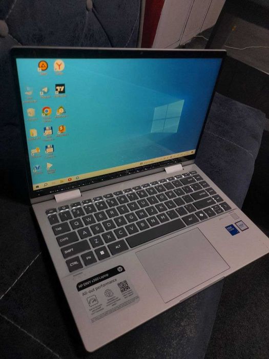 Hp noutbuk sotiladi.