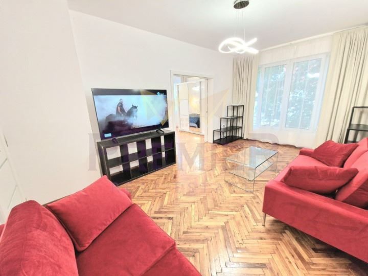 Дава се под наем Четиристаен апартамент в Варна, Център - 100 кв.м за 1000 € - Снимка #2