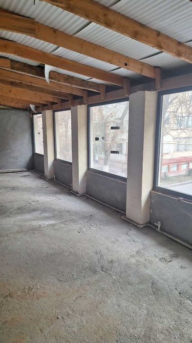 Сдаю в аренду коммерческое помещение 75 кв.м. на 2 ом Этаже. Чилан-25.
