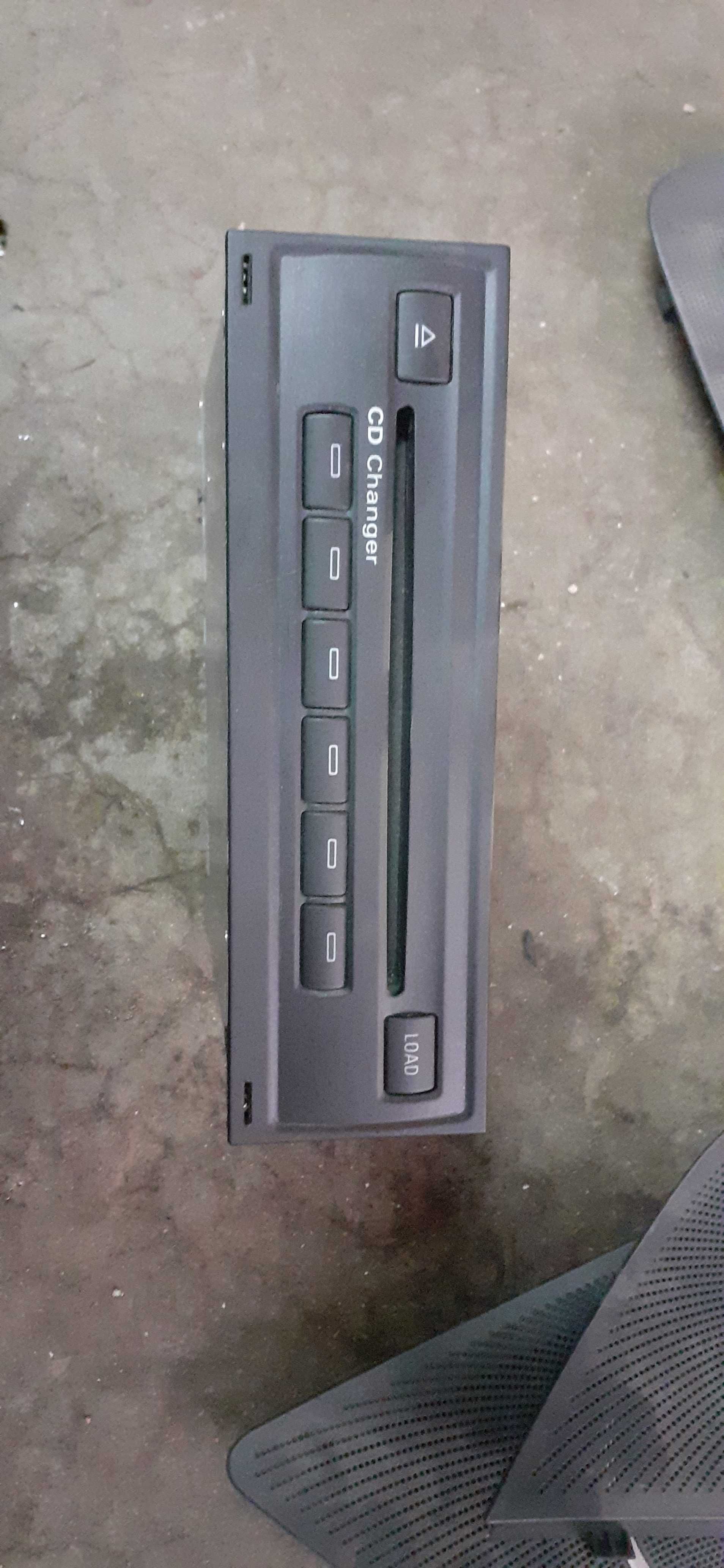 Audi A5 CD changer