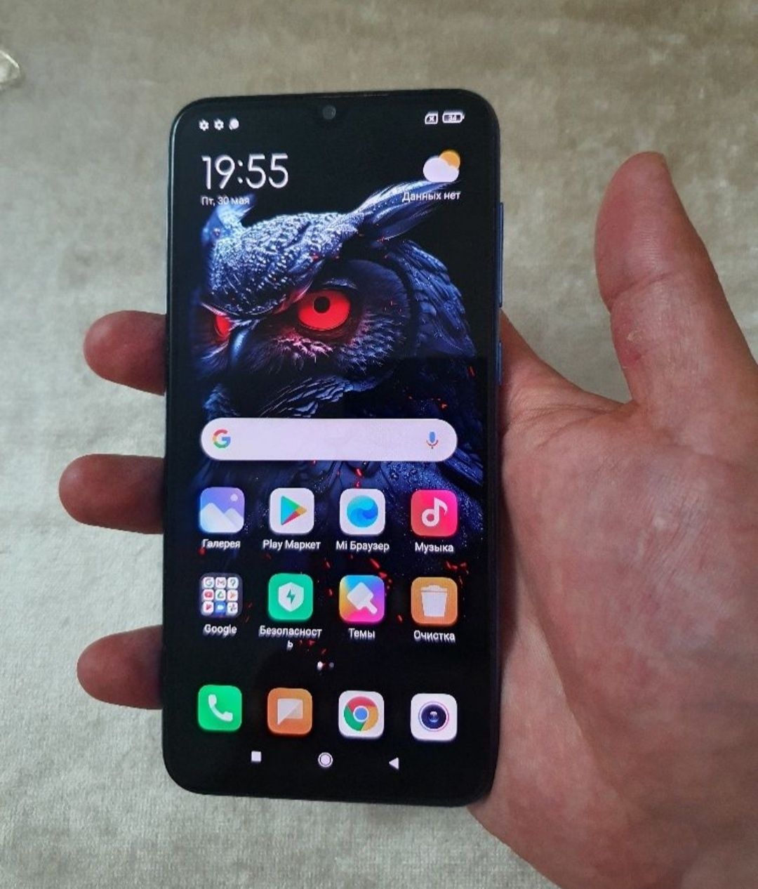 Srochna sotiladi Xiaomi Mi 9 SE 6/64Gb Orginal Xolati yaxshi