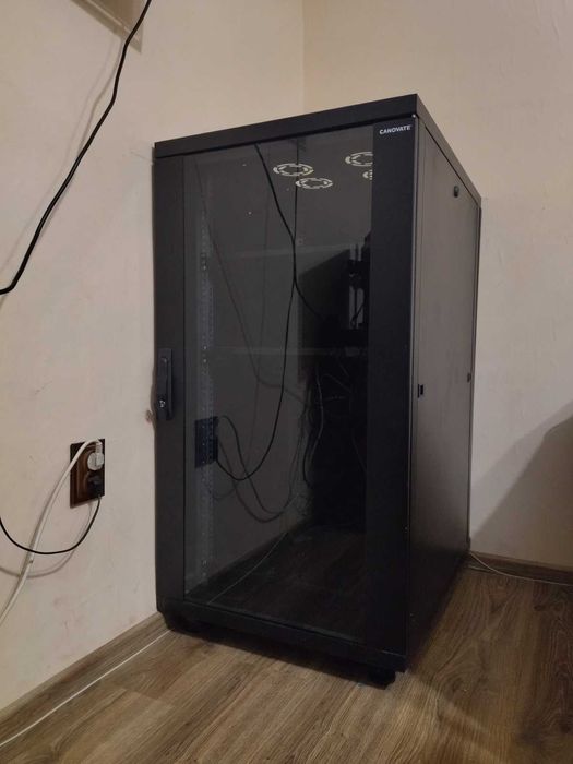 Rack / Сървърен шкаф Canovate