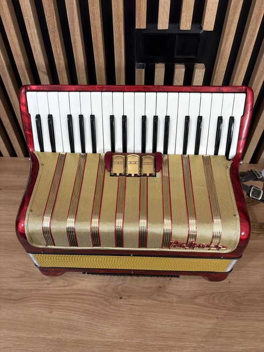 Acordeon Hohner Concerto 2 cu 72 de basi