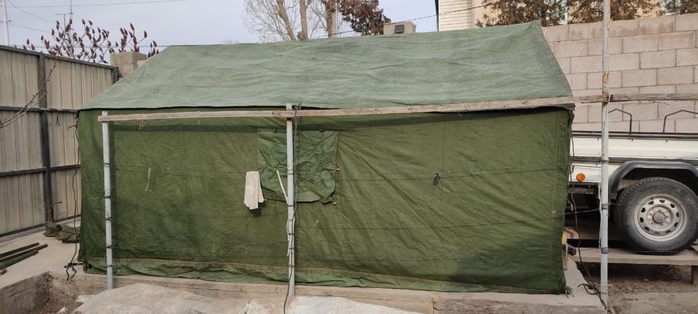 Продам зимнюю палаку брезентовую 3х слойную