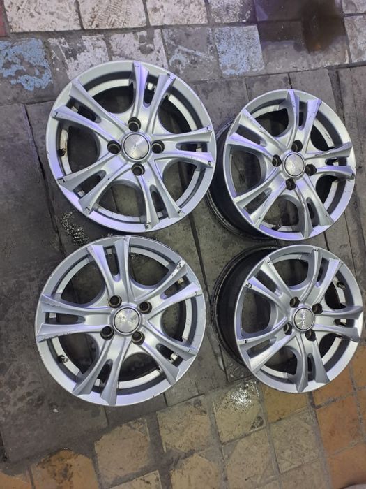 Продам комлект дисков