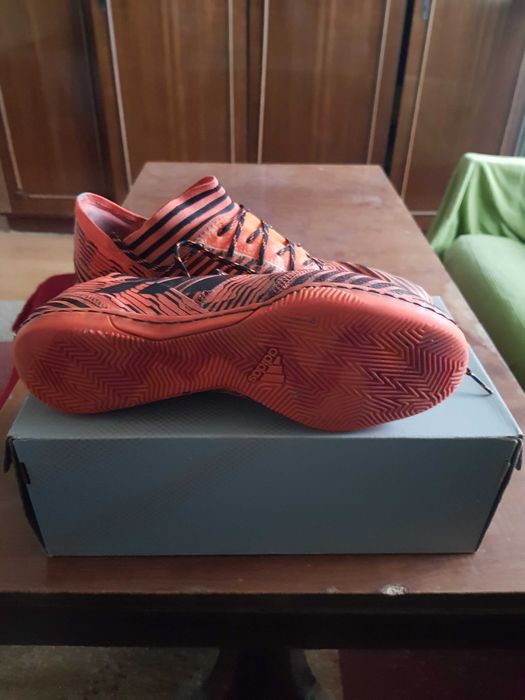Футболни обувки за зала Adidas 45 1/3