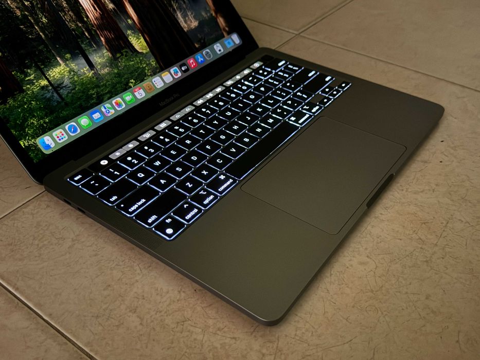 13.3' Apple MacBook Pro M2 2022 Space Grey  8GB RAM/256GB SSD/Бат 100%