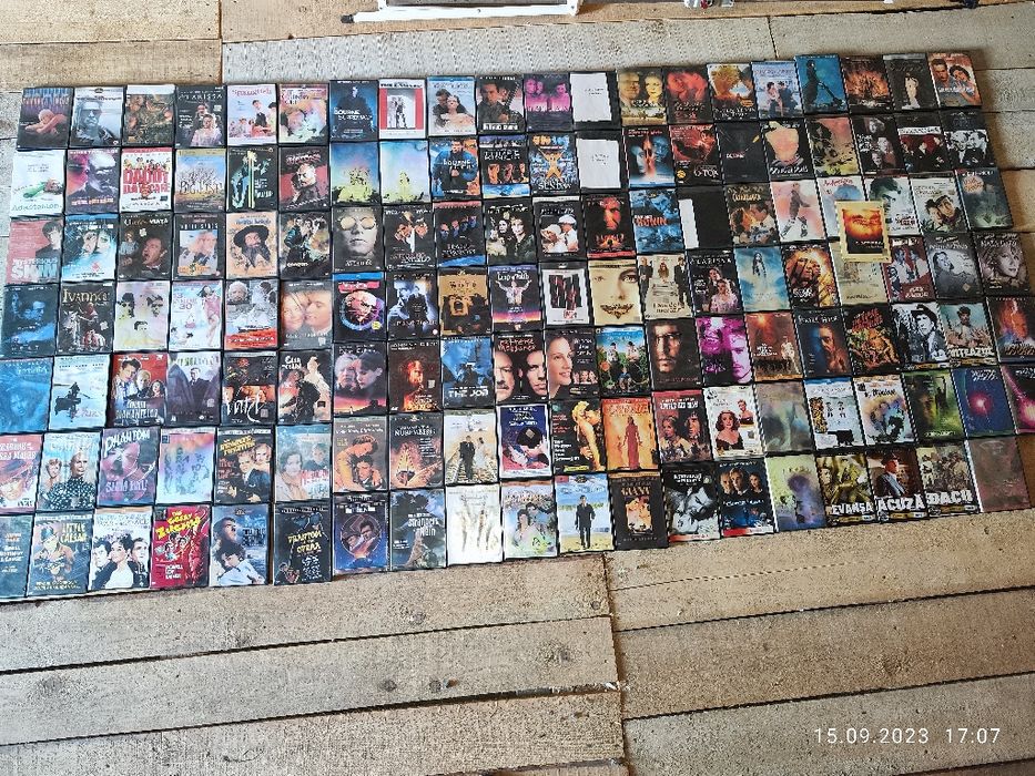 Vand colectie DVD uri