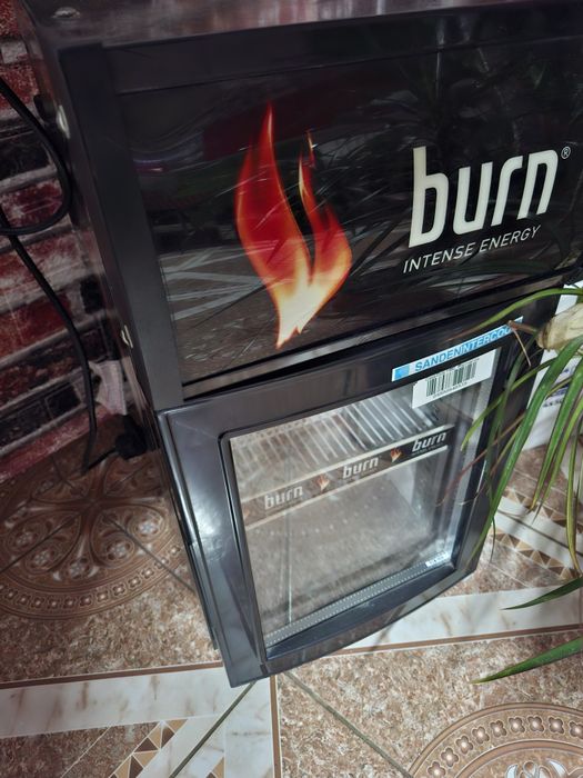 Vând frigider  de doze