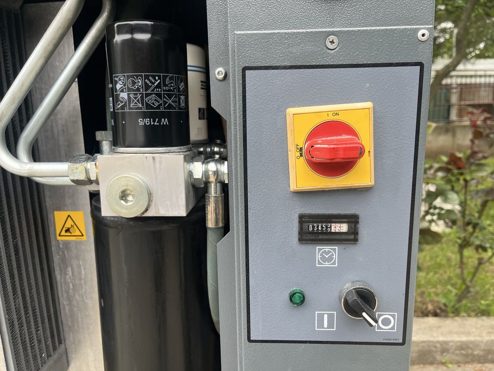 Винтов компресор Atlas Copco 5.5kw с ресивър 200lt