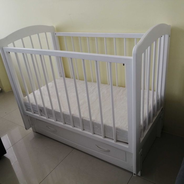 Продам детскую кроватку
