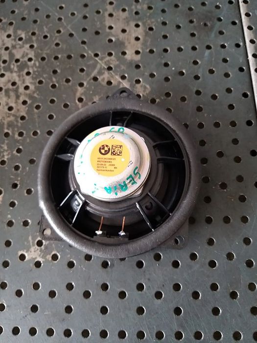 Boxa audio dreapta spate bmw seria 1 f40 6513262246901 8927028308a