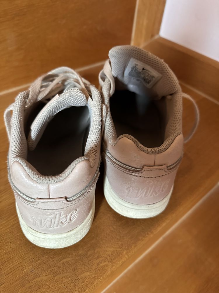 Кецове Nike розов