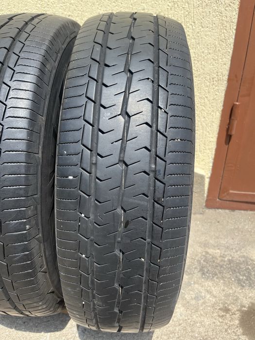 4 бр. гуми за бус 225/75/16C Toyo DOT 0223 5-5,5 mm