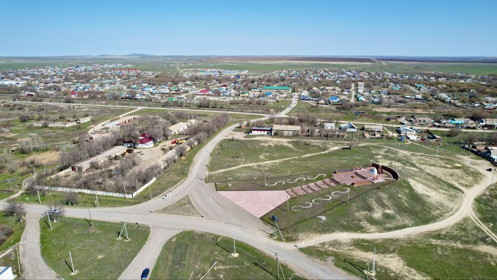 Продается промбаза с кафе, с. Таскала, рядом ж/д путь!