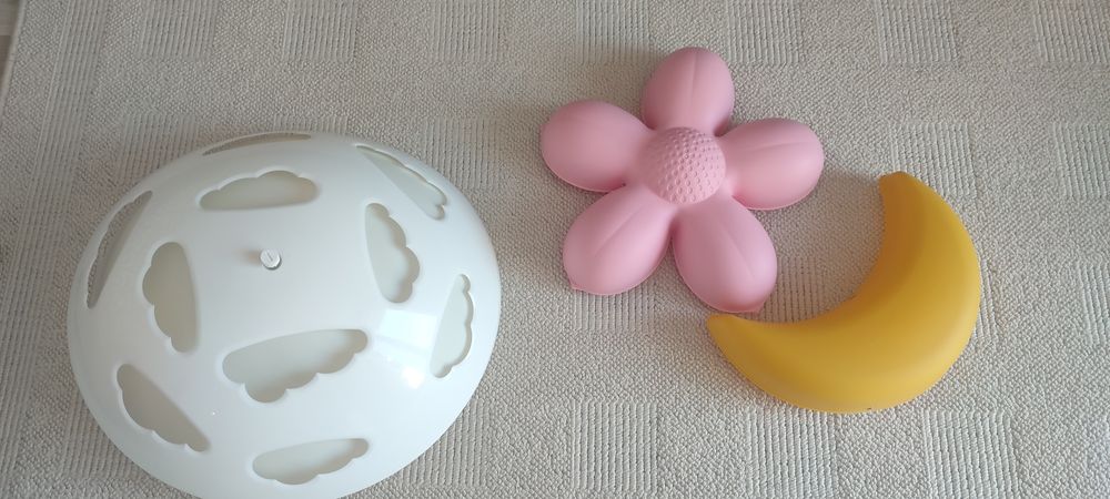 Vând set aplice camera copii