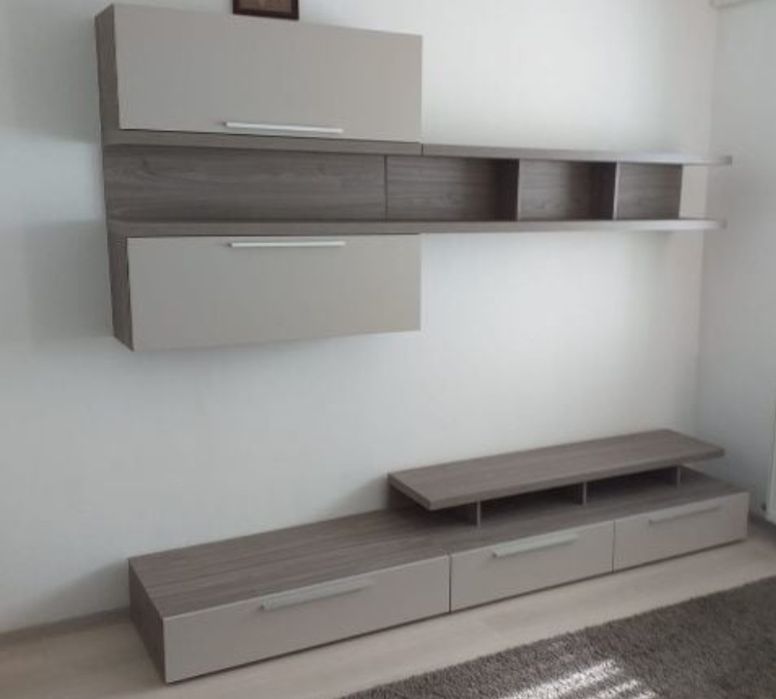 Vand mobila salon