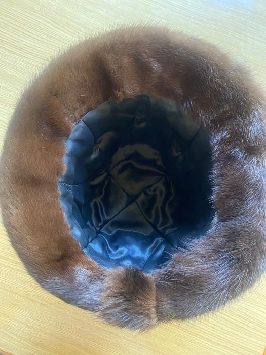 Шапки норковые женские