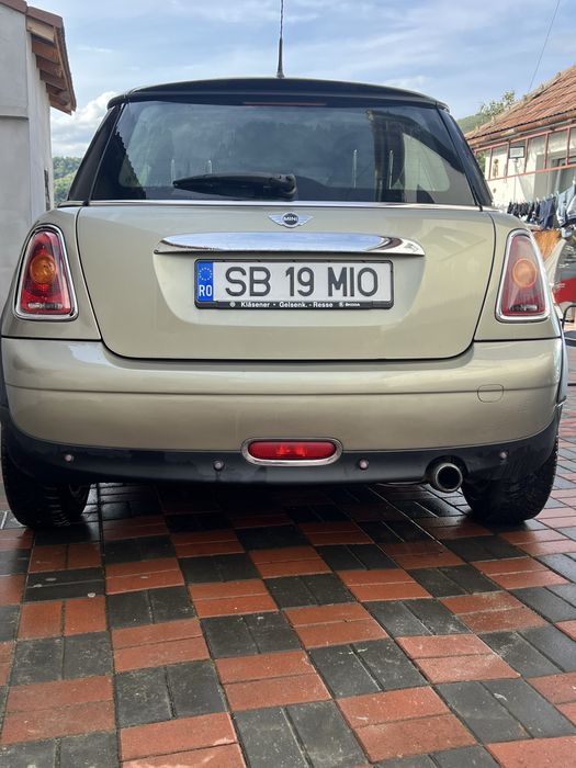 Mini Cooper. An fabricatie 2007 Automat
