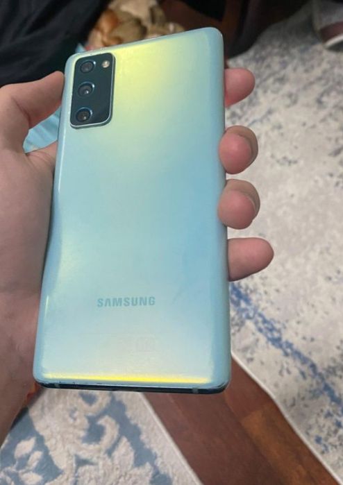 Продается Самсунг с20+