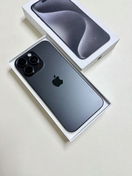 Magazin vinde: iPhone 15 Pro Max 256gb Titanium Black / Blue