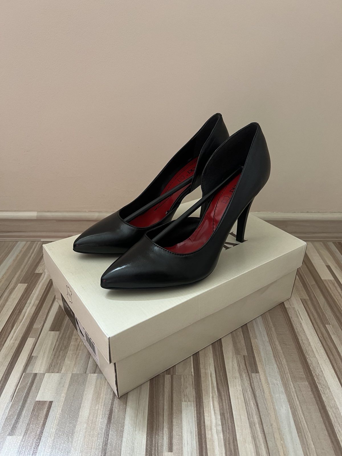 дамски сандали, токчета Guess, Lasocki