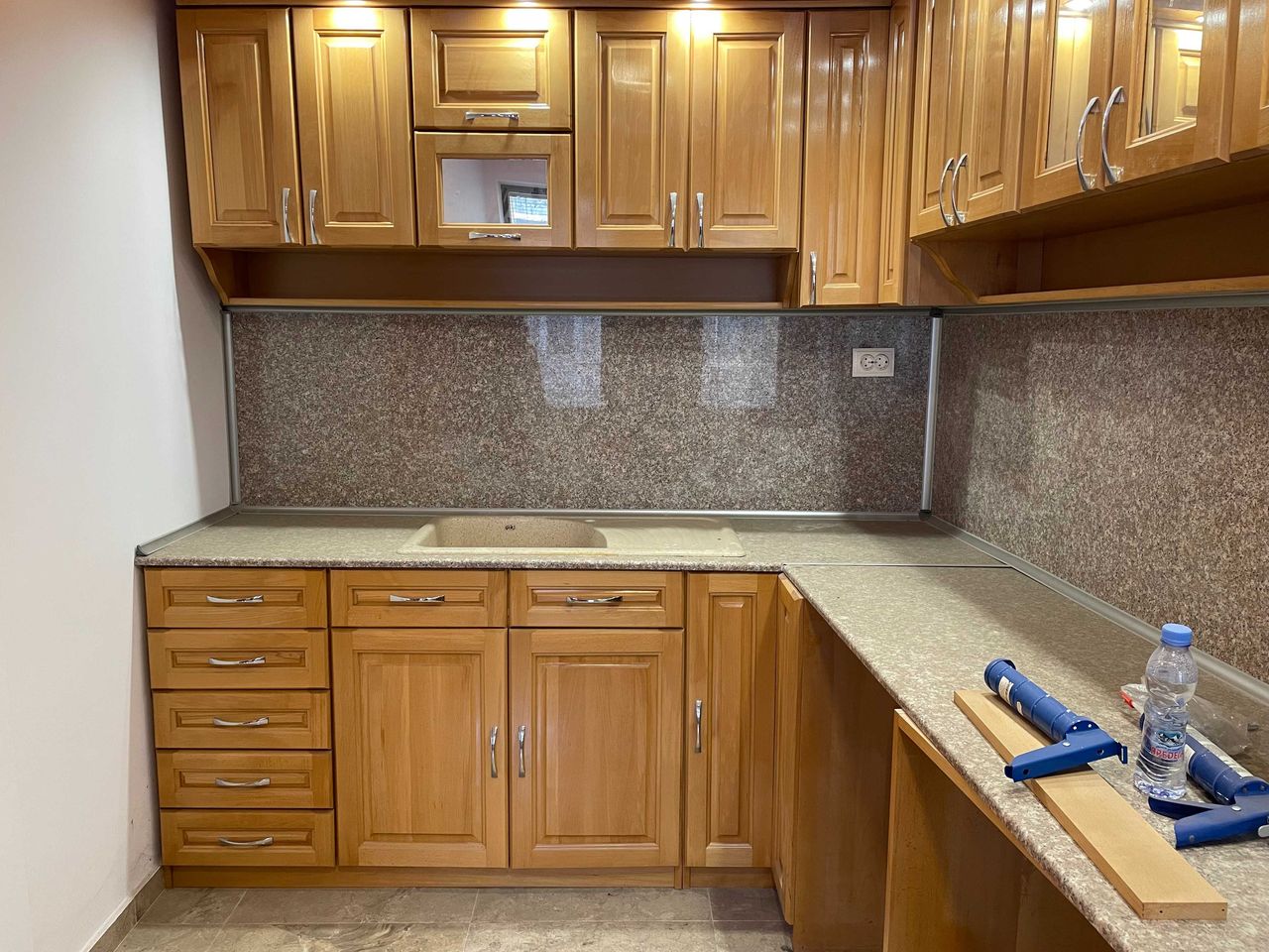 Продава се Тристаен апартамент в Благоевград, Идеален център - 100 кв.м за 1250 €/кв.м - Снимка #3