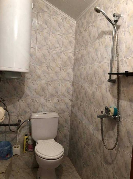 Дава се под наем Едностаен апартамент в Варна, Цветен квартал - 20 кв.м за 150 € - Снимка #2