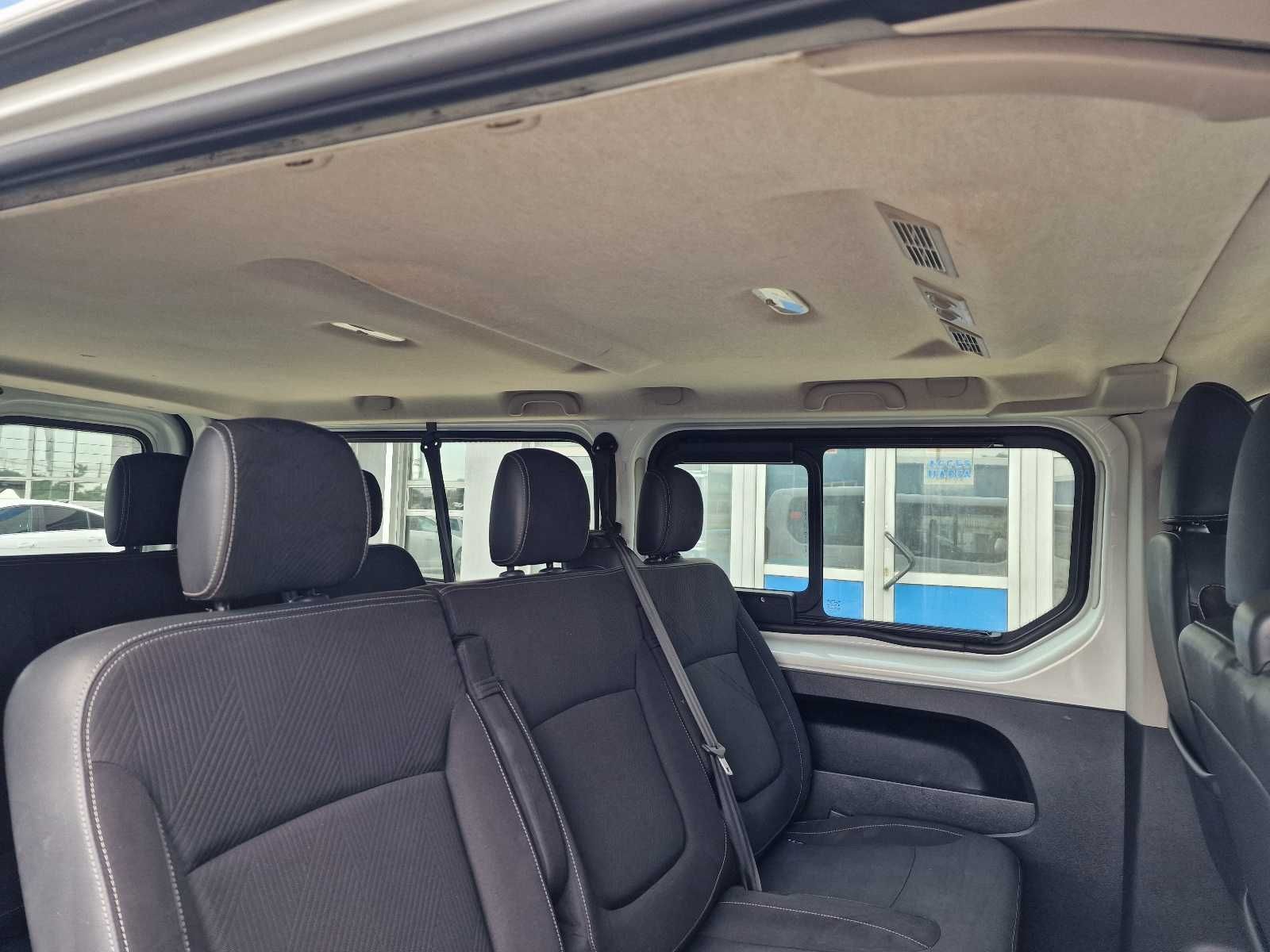 Renault Trafic 1.6D, an 2019, 249 000km, 9 locuri