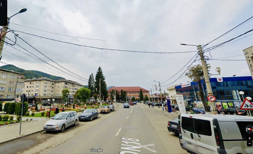Vand apartament 4 camere , 80 mp in Viseu de Sus!