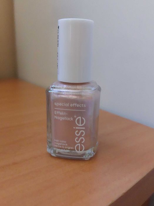 Евтина козметика OPI, essie, benefit, lumene CC cream,kiko highlighter