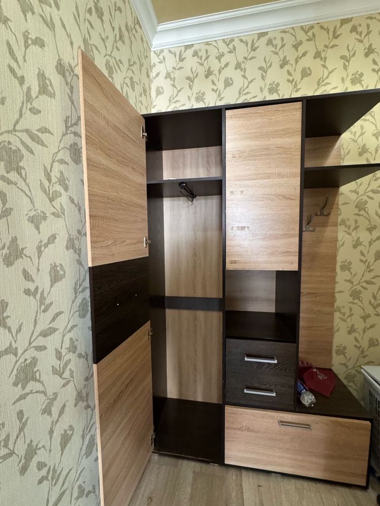 Продам прихожую в хорошем состояний