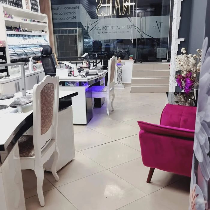 Дава се под наем  в Варна, Колхозен пазар -  кв.м за 220 € - Снимка #1