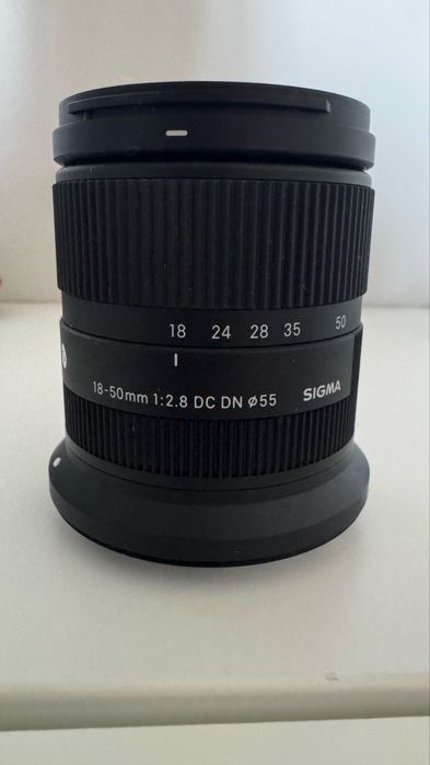 De vanzare Canon EOS R50 si obiectiv Sigma 18-50 F2.8