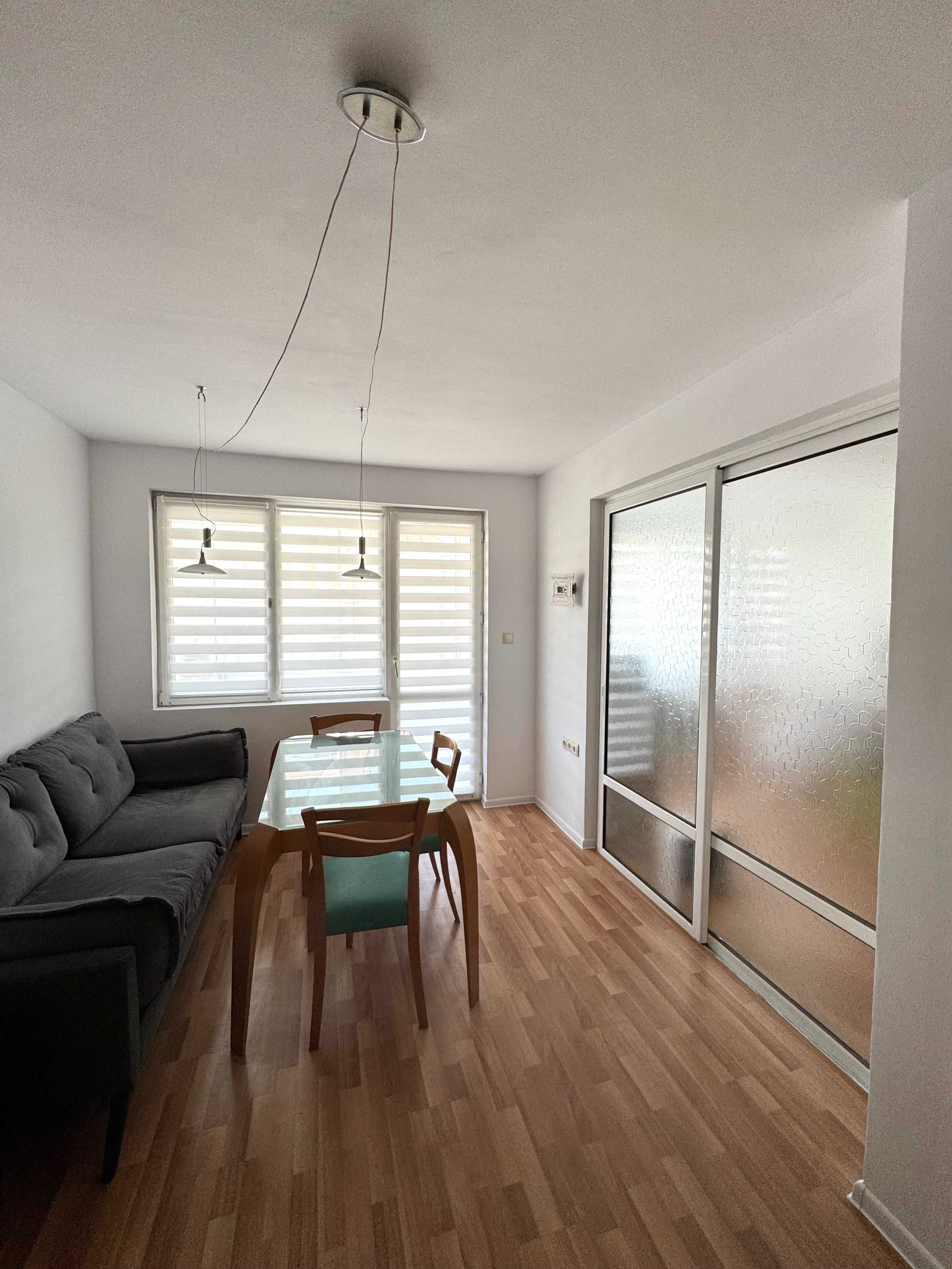 Продава се 3-стаен апартамент - 71 кв.м, кв. Възраждане, Бургас