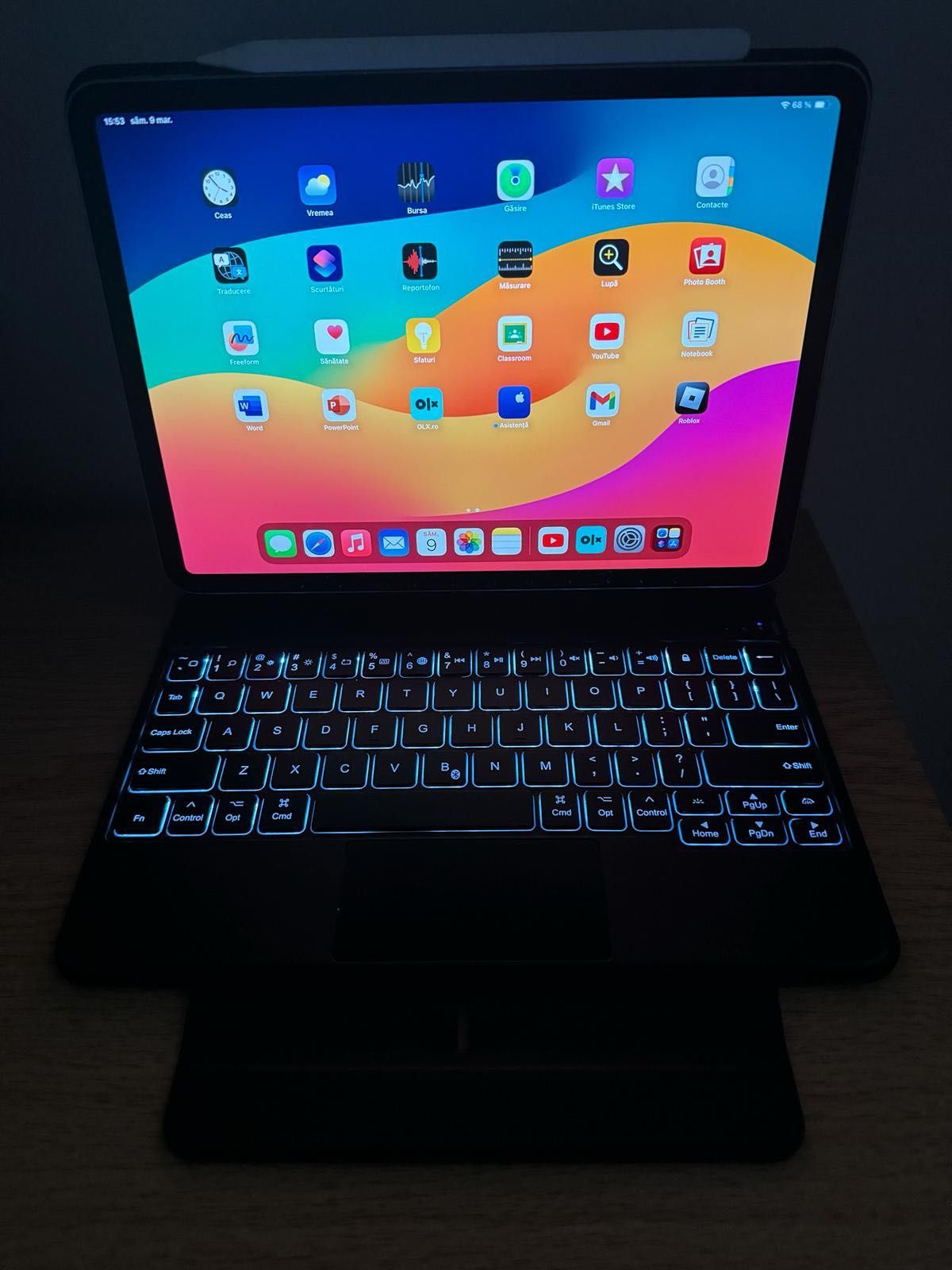 Husa tastatura iPad Pro 11 ESR magnetică