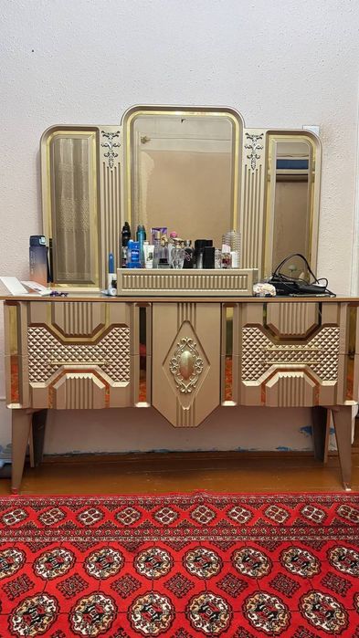 Спальный гарнитур