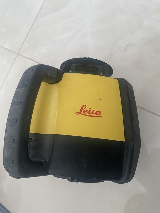 Leica rugby 620.