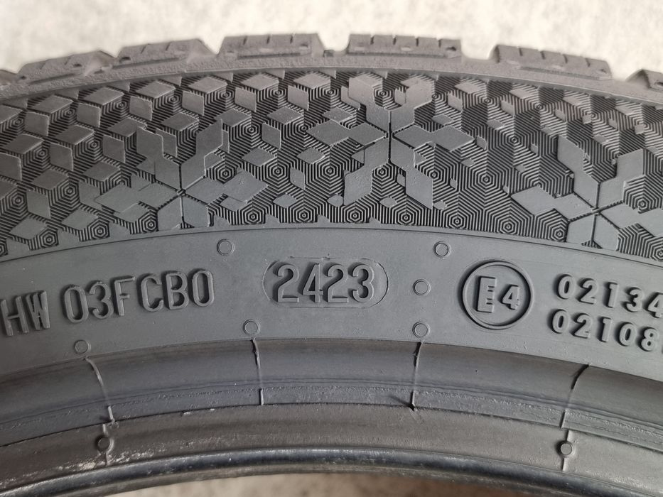 "Dot 23" 255/45/18 Continental 2Броя: 300лв 6.8мм