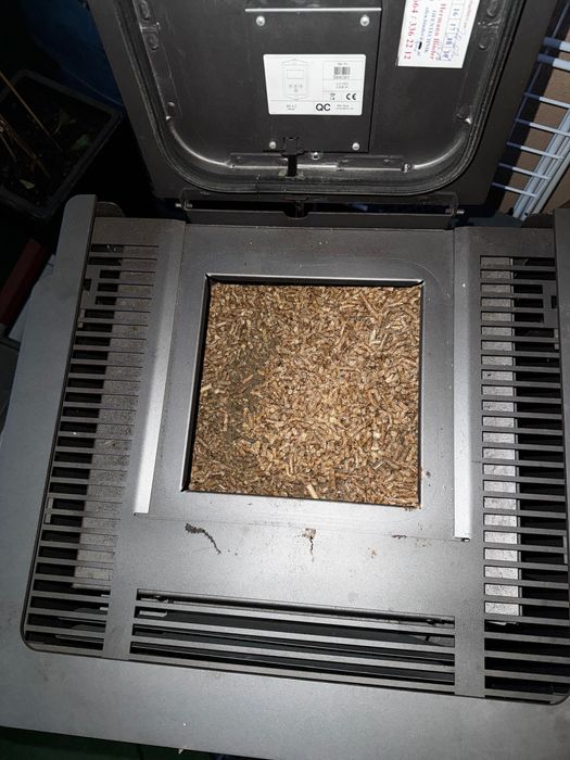 Sobă pe peleți de vânzare