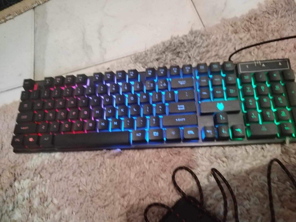 Set Gaming:Tastatura Iluminata+Casti+Mouse+Mousepad